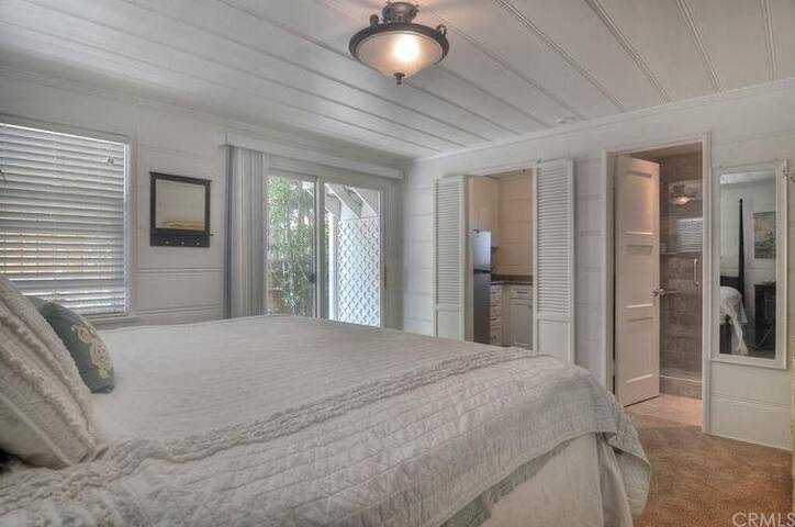 Private Studio Close to Ocean!