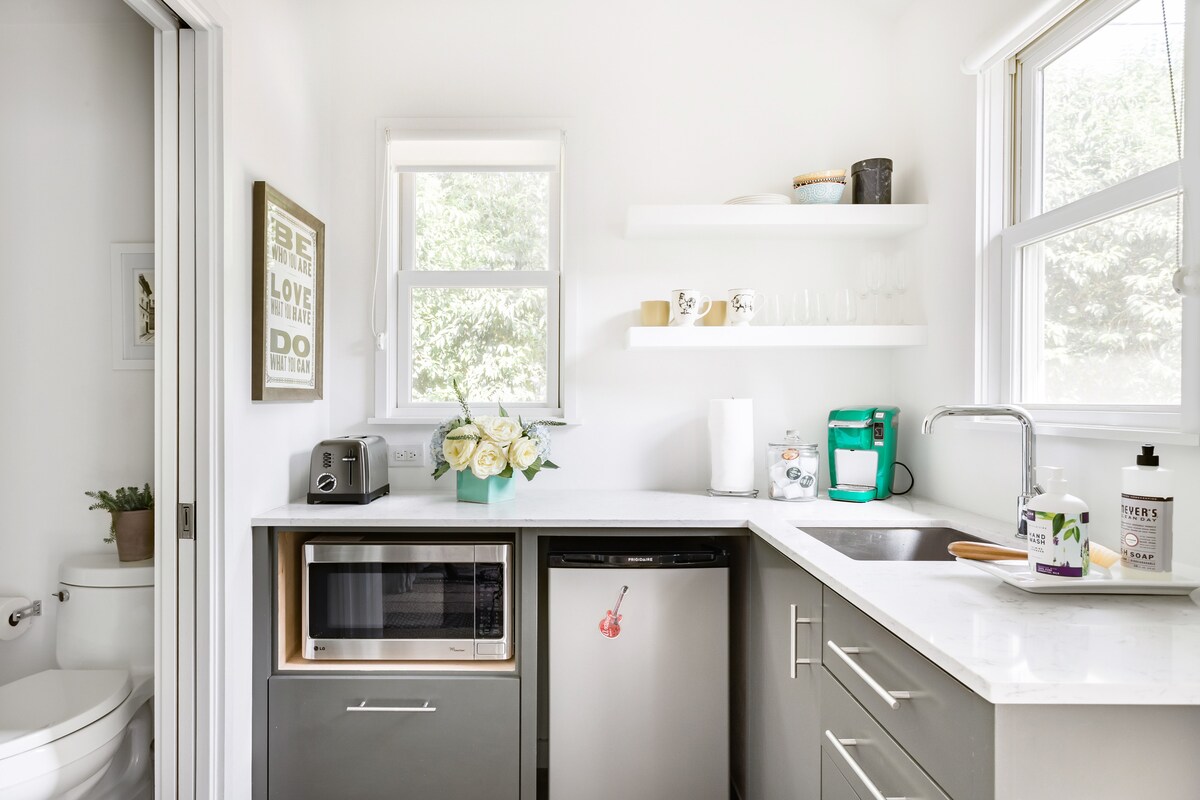 Popular Airbnb listing: Rosedale Casita in Quiet Family Neighborhood in Rosedale
