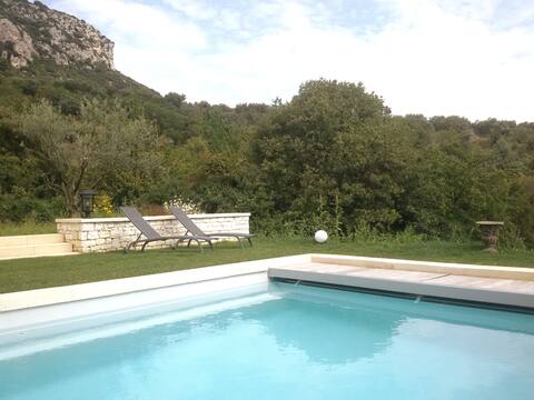 Les Oliviers with private heated pool