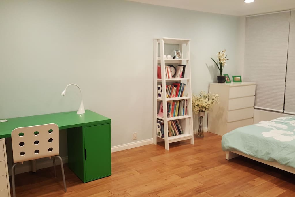 spacious private room with Queen size bed, desk, and closet