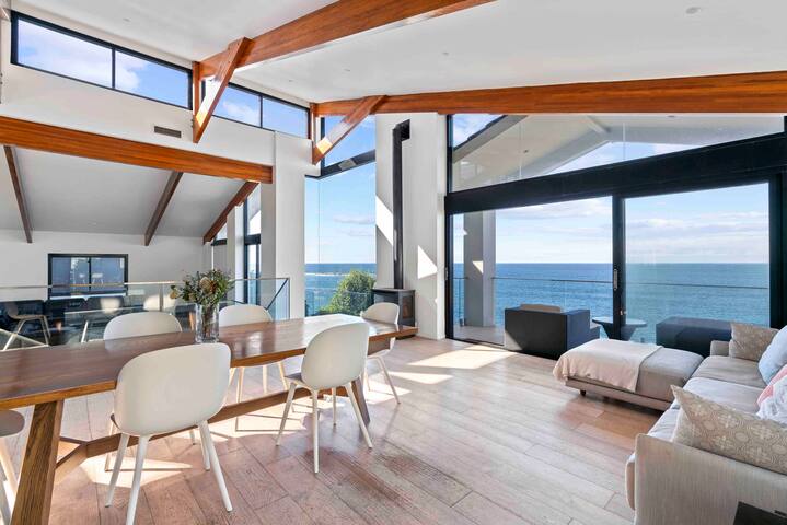Oceanfront Luxury Property w panoramic ocean views gallery image 4