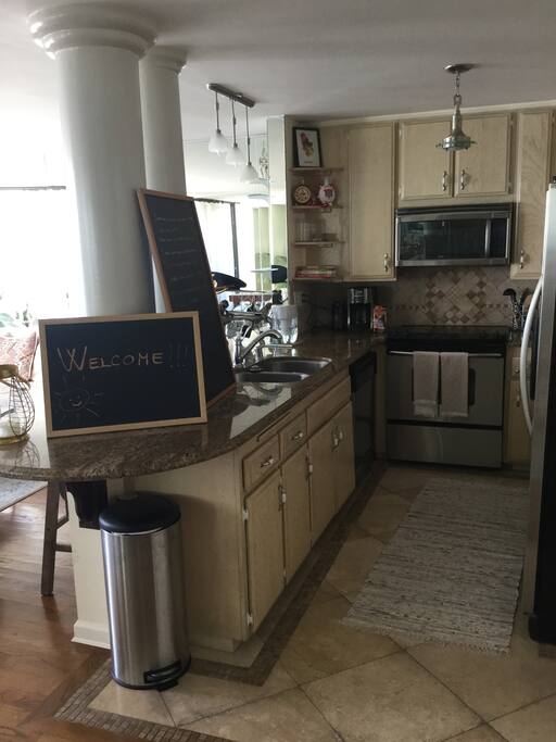 Fully equipped kitchen.
