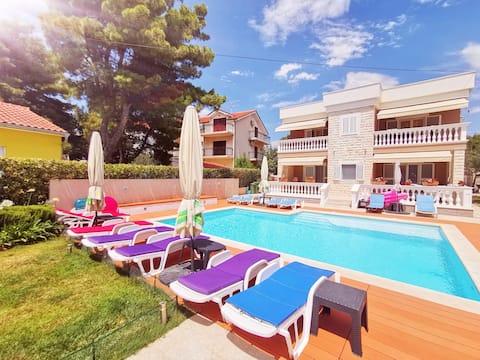 Successful Airbnb property: Pool apartment #2 (4+2) in šibensko Kninska županija