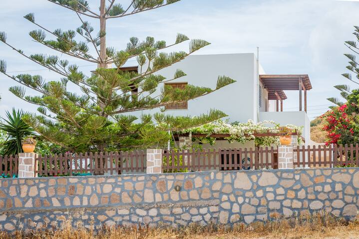 Pappou’s Home gallery image 3