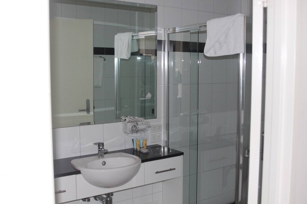 Executive Apartment - Bathroom