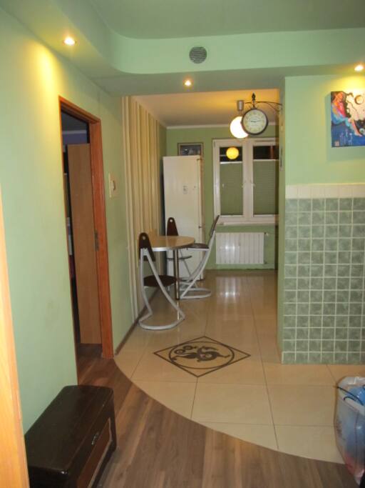 Hall/Kitchen