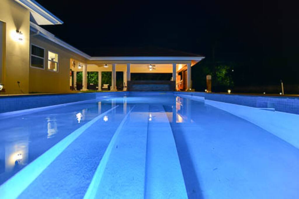 Nice pool, for swimming, play, or just enjoy !