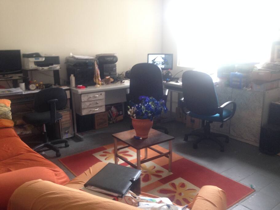 Sala de estar onde funciona nossa rádio pela web.
