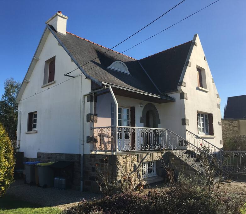 Jolie maison néo bretonne située à 900 m de la mer.