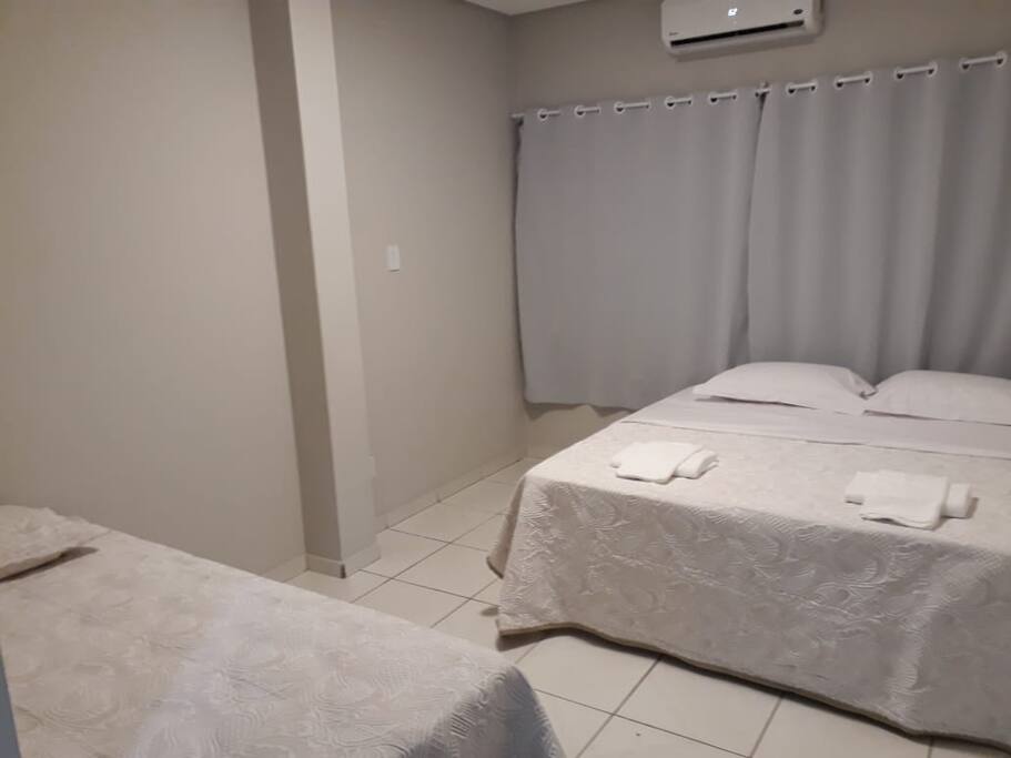 Quarto 2: 3 camas box