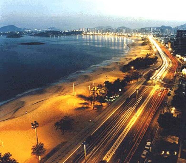 Vista da noite em Camburi