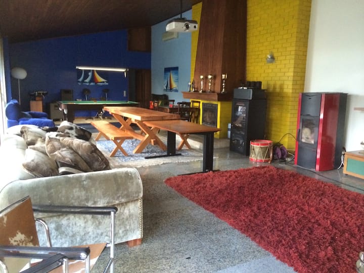 chumba cha mchezo na sherehe 