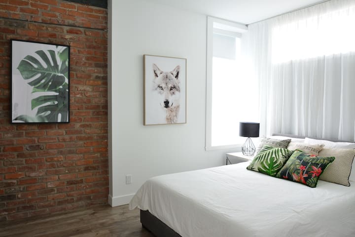 Rare Ground Floor – 5 BR/ 6 BA – Private Courtyard