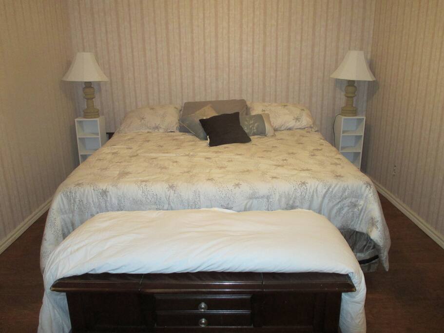 King size bed