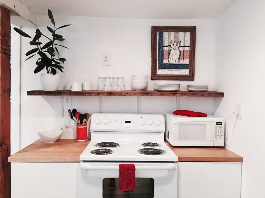 Full-sized range and microwave