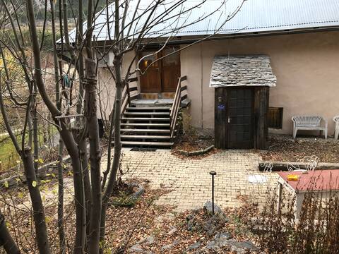 House in Briançon 4 to 14 beds