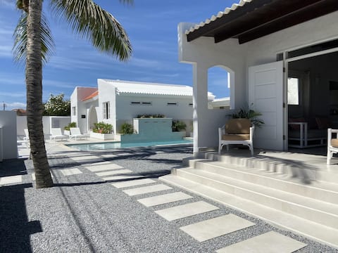 Movida Inn Aruba-Dream Main House garden&pool view