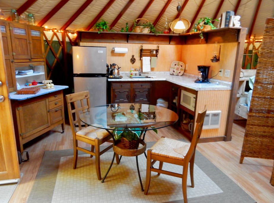 Kitchen and dining table