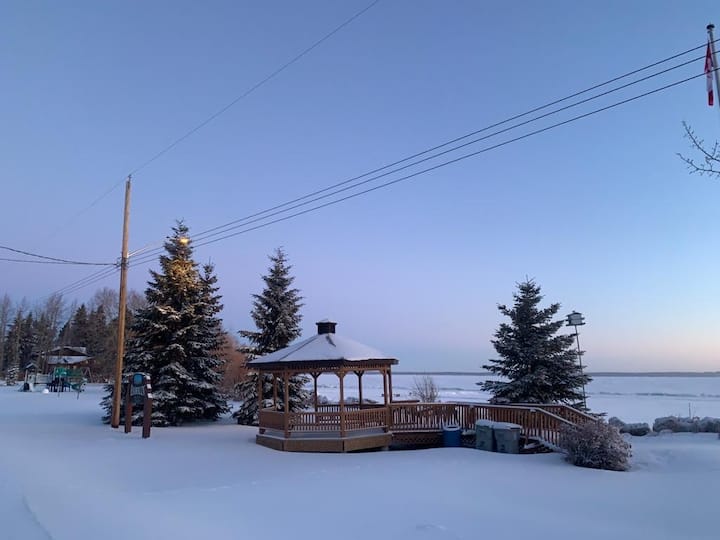 4 Seasons Lakeview Cottage w/ Private Boating Dock Cottages for Rent in Westerose, Alberta