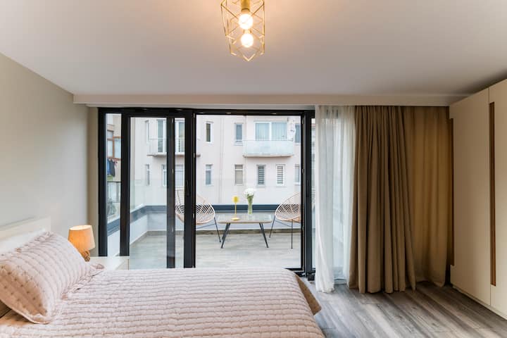 חדר שינה 1 למעלה עם אמבטיה צמודה