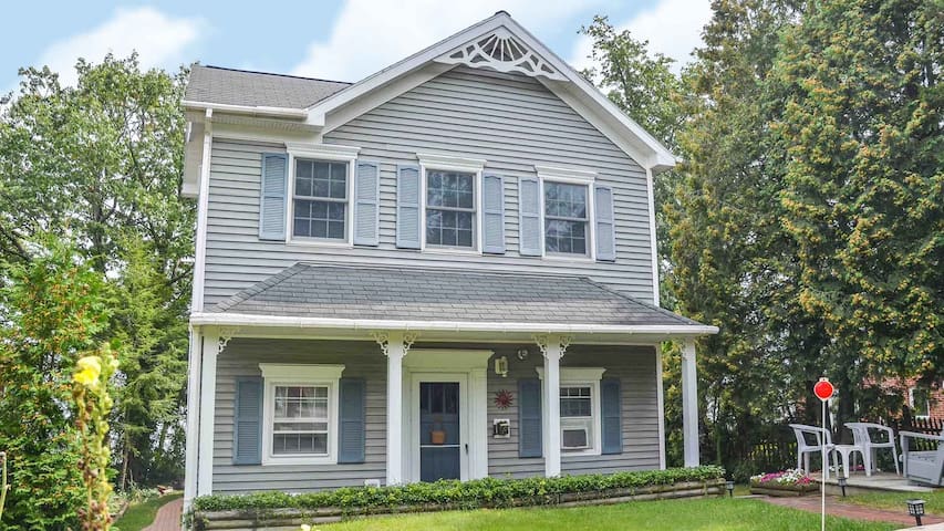Airbnb Dresden Vacation Rentals Places To Stay New York