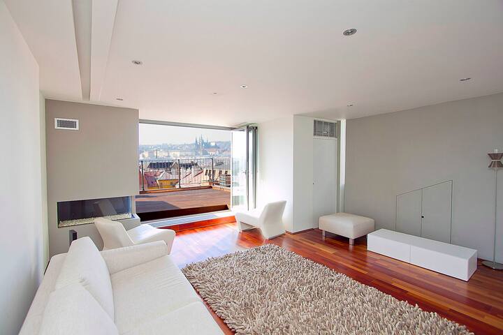 Lovely Penthouse view to Prg Castle gallery image 4