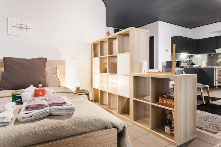 Модерно студио,разходка до Акропола: поставихме някои настолни игри за вас, само за да ви помогнем да държите децата заети по някакъв начин... Конзоли за игри (wii, PS3 само при заявка)