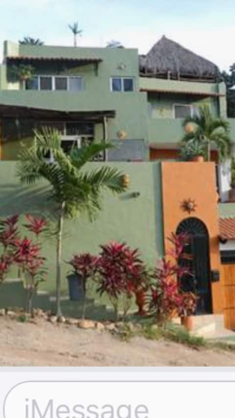 Top performing Airbnb: Casa White Dove in Rincón De Guayabitos