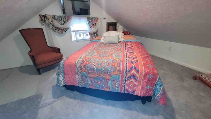 Chumba cha kulala cha ghorofa ya 3/sehemu ya ziada ya kutumia kitanda cha kulipuka