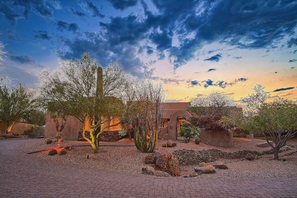 SANTA FE STYLE - DESERT LIVING AT IT'S FINEST