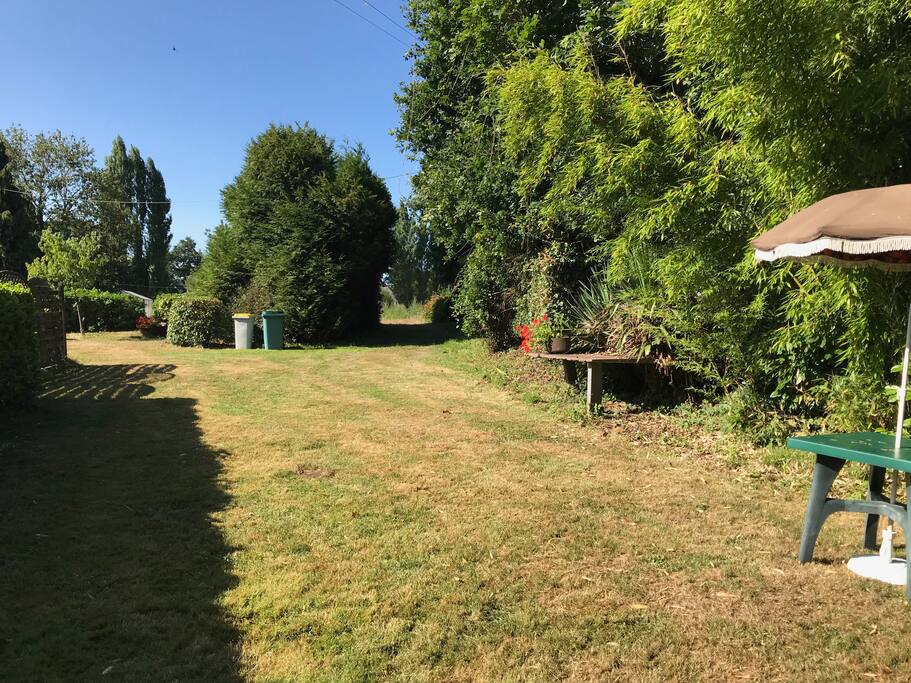 L'espace devant le bungalow
