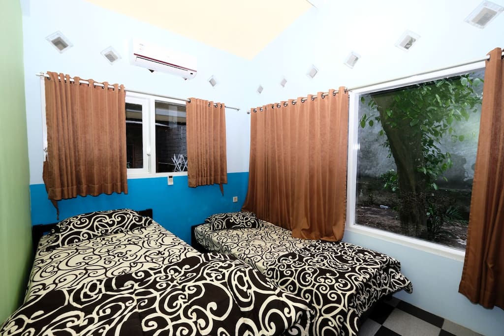 KAMAR BELAKANG 2 SINGLE BED