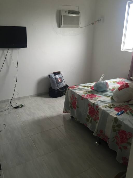 Quarto com cama de casal