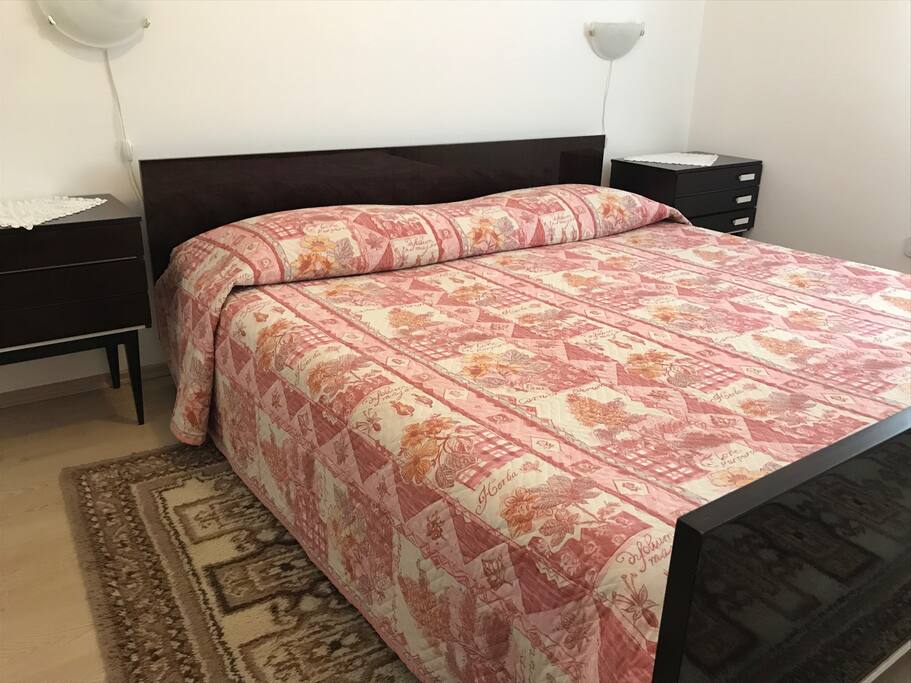 Double bed bedroom