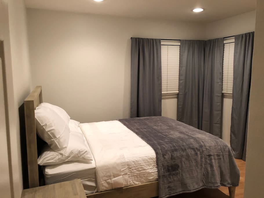 Bedroom queen sized bed