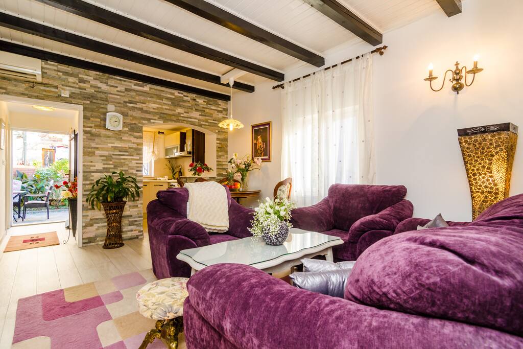 Spacious living room
