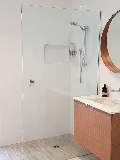 Ensuite Shower (no bath)