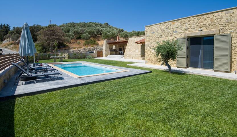 Villa Arietta with private pool