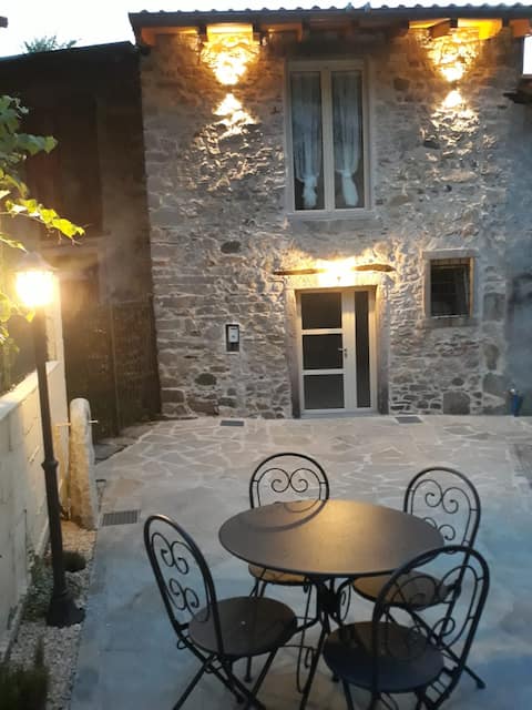 Annuncio Airbnb popolare: Serenity Cottage a Baveno