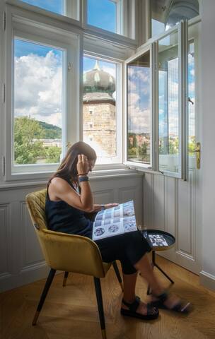 Three Bedroom Apartment with Balcony MN6 Suites gallery image 4