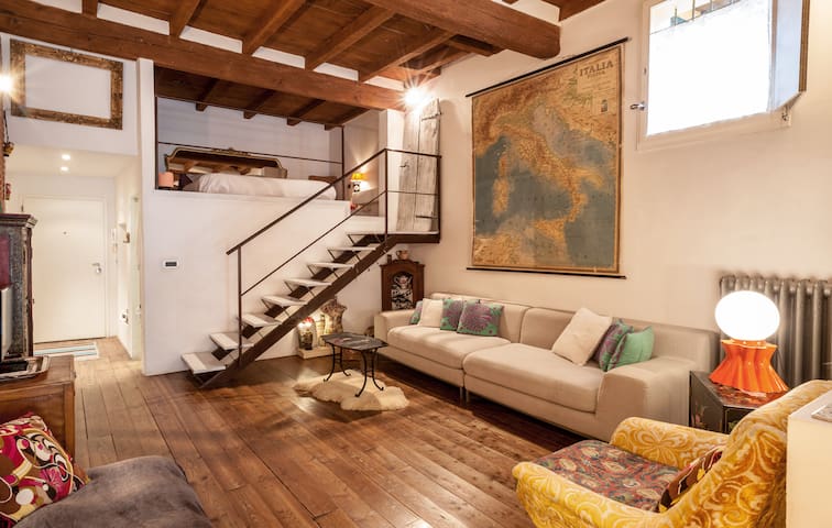 Affascinante e silenzioso loft nel centro storico