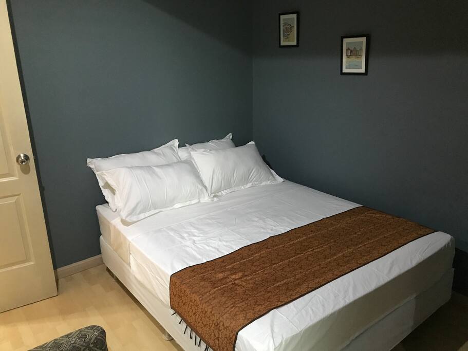 Quiet bedroom, posture pedic mattress and quality bedlinen