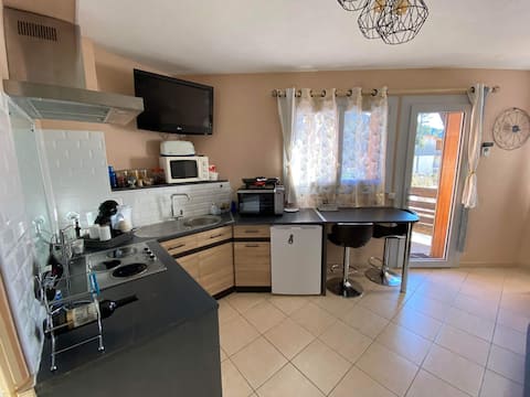 Lovely place with spa bath (jacuzzi)