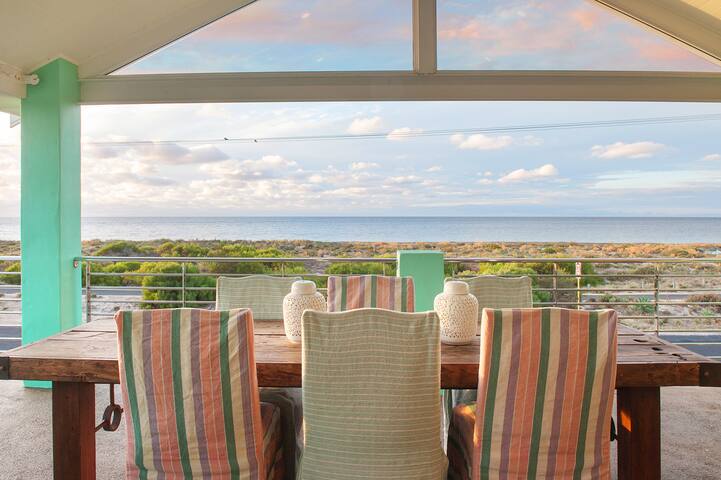 OUR BEACH SHACK -ULTIMATE SEASIDE EXPERIENCE gallery image 4