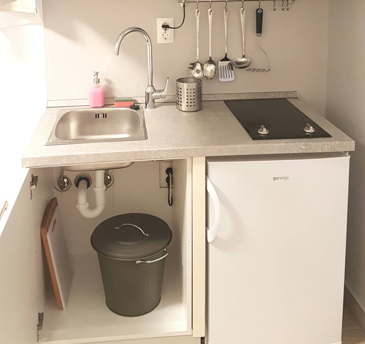 STUDIO APT. MANJI a/c, free parking, beach 500m