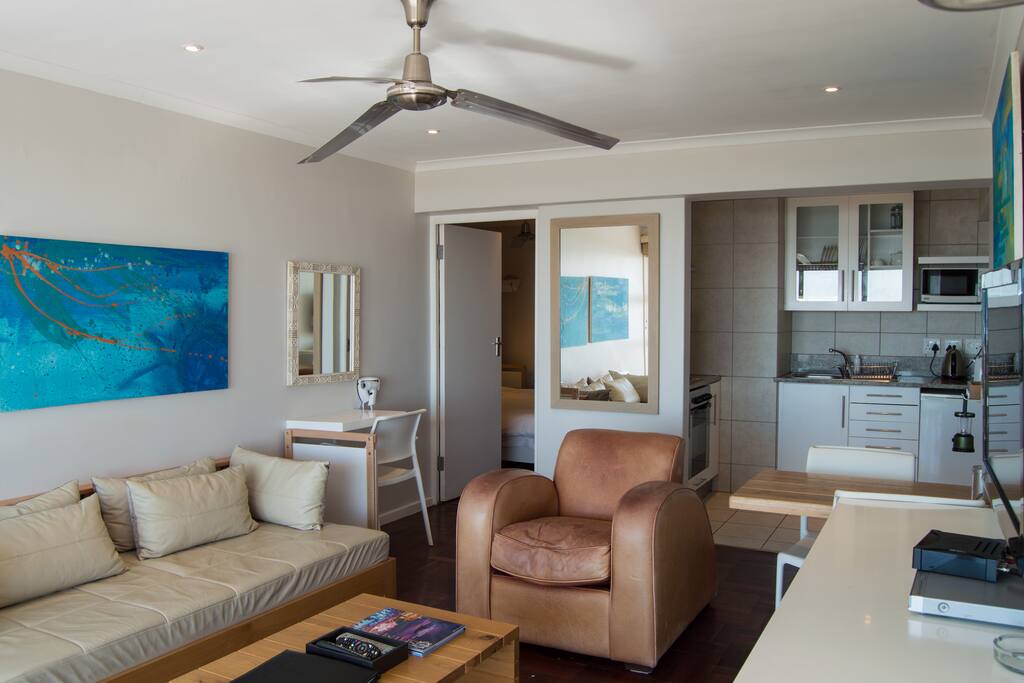 Open plan lounge and kitchen
