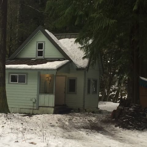 Airbnb Greenwater Vacation Rentals Places To Stay