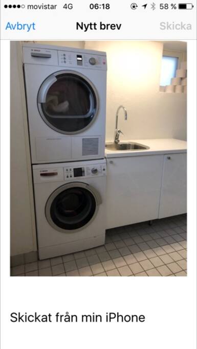 Tvättstuga kombinerat med wc badkar källarplan.