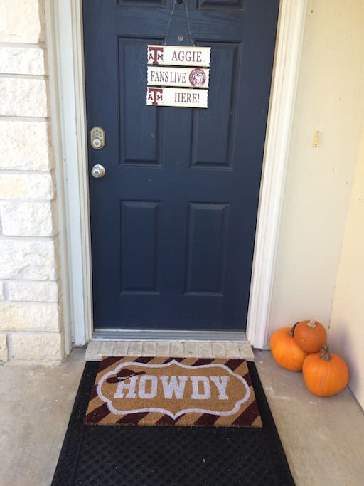 Howdy! We love our Aggies!