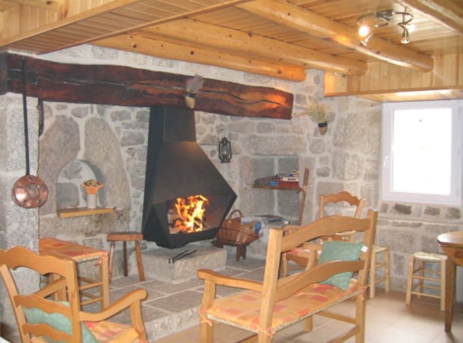 vraie cheminée à foyer ouvert